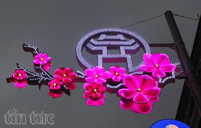 Trang trí phố phường Hà Nội theo từng điểm nhấn ảnh 5